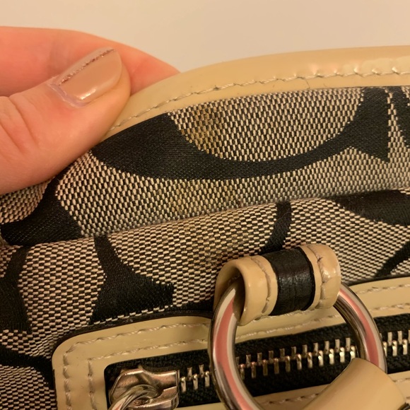 Coach Black and Cream Purse! - Picture 4 of 4